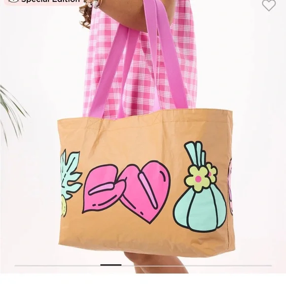 ALOHA COLLECTION SPECIAL EDITION Hello Kitty Holo Holo Tote - Picture 6 of 11